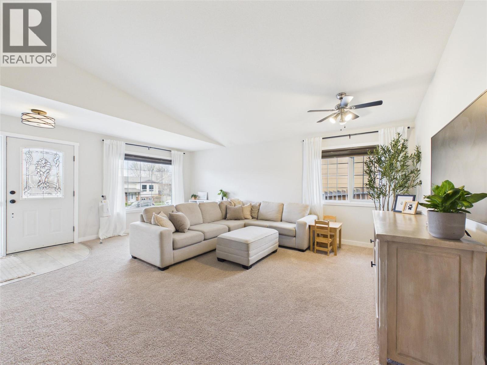 1313 19th Street S, Cranbrook, British Columbia  V1C 5Y1 - Photo 6 - 10384591