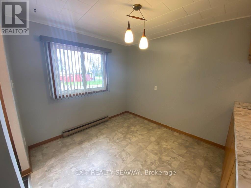 1311 Walton Street, Cornwall, Ontario  K6H 1V5 - Photo 4 - X13036948