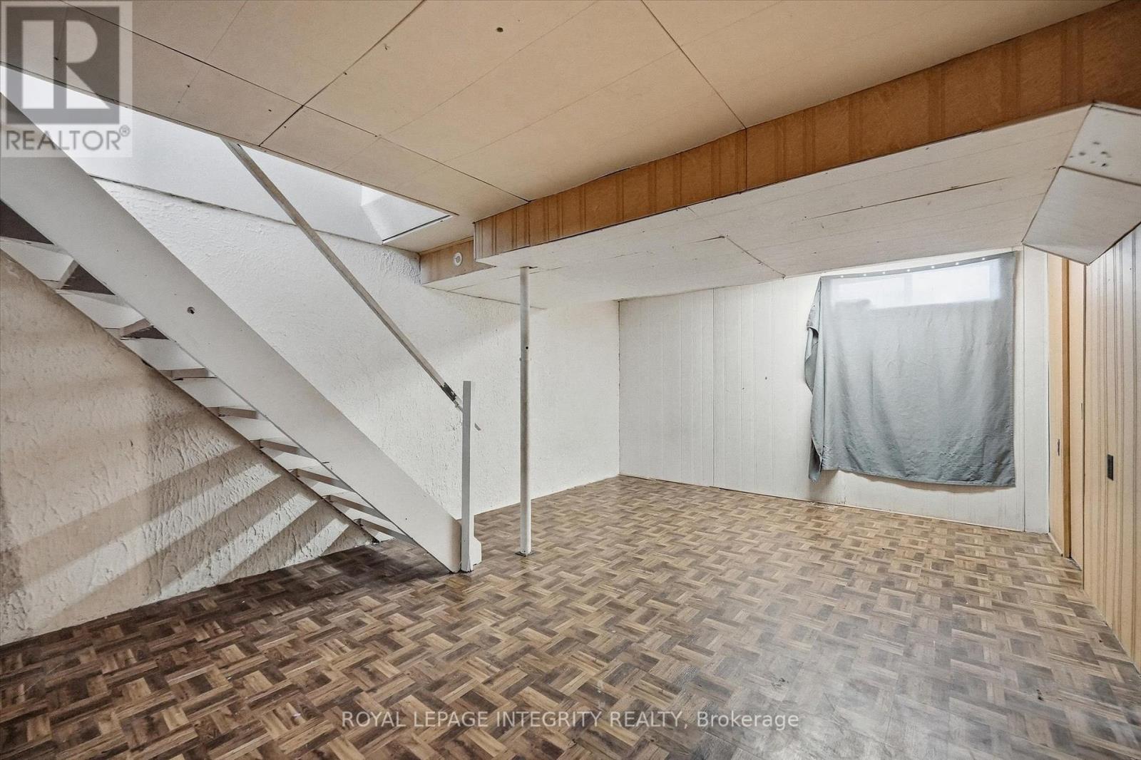 228 Millroad Way, Ottawa, Ontario  K1E 2C9 - Photo 32 - X12975318