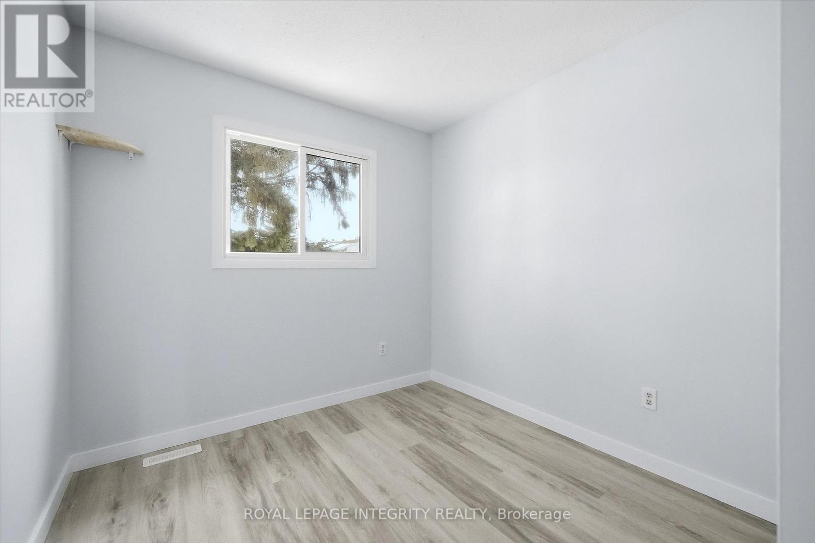 228 Millroad Way, Ottawa, Ontario  K1E 2C9 - Photo 24 - X12975318