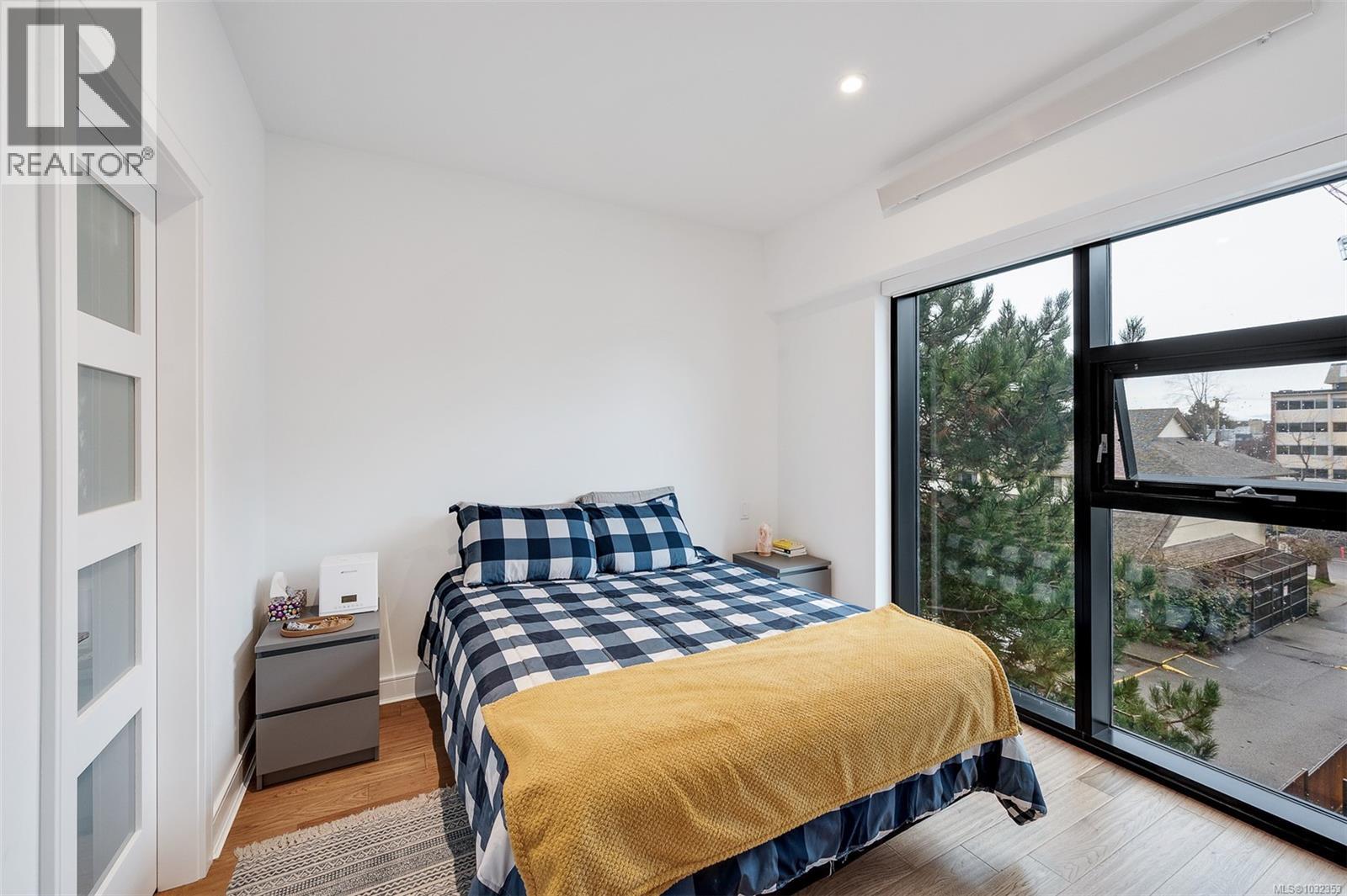 N309 1105 Pandora Ave, Victoria, British Columbia  V8V 3P9 - Photo 9 - 1032353