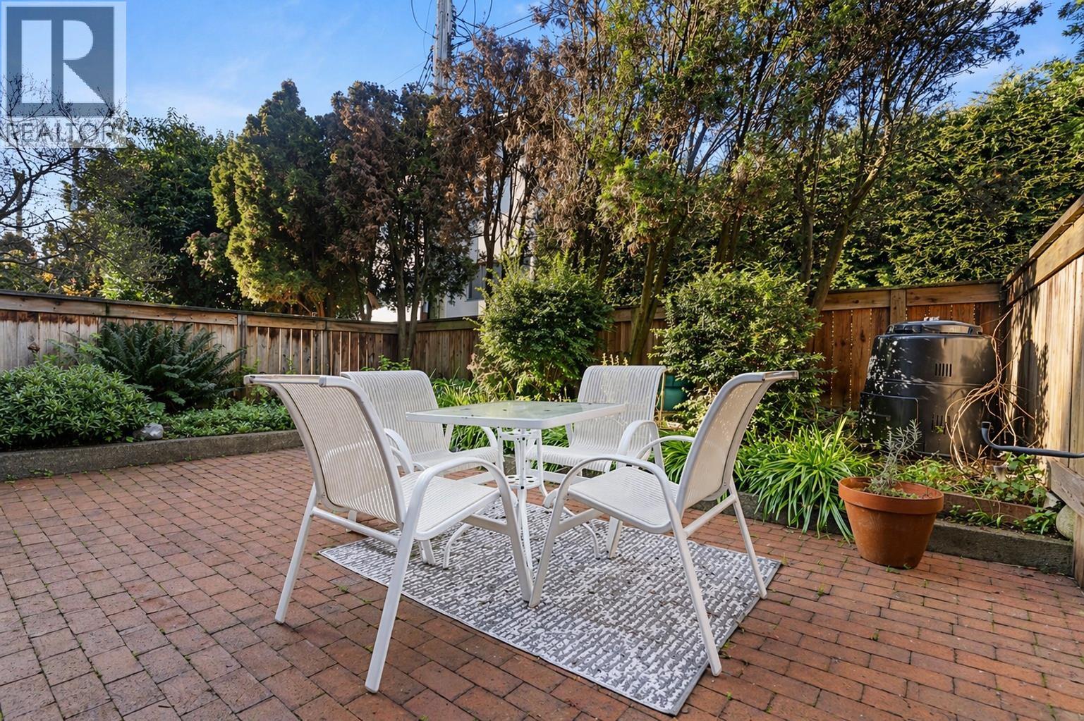 104 2475 York Avenue, Vancouver, British Columbia  V6K 1C9 - Photo 3 - R3115109