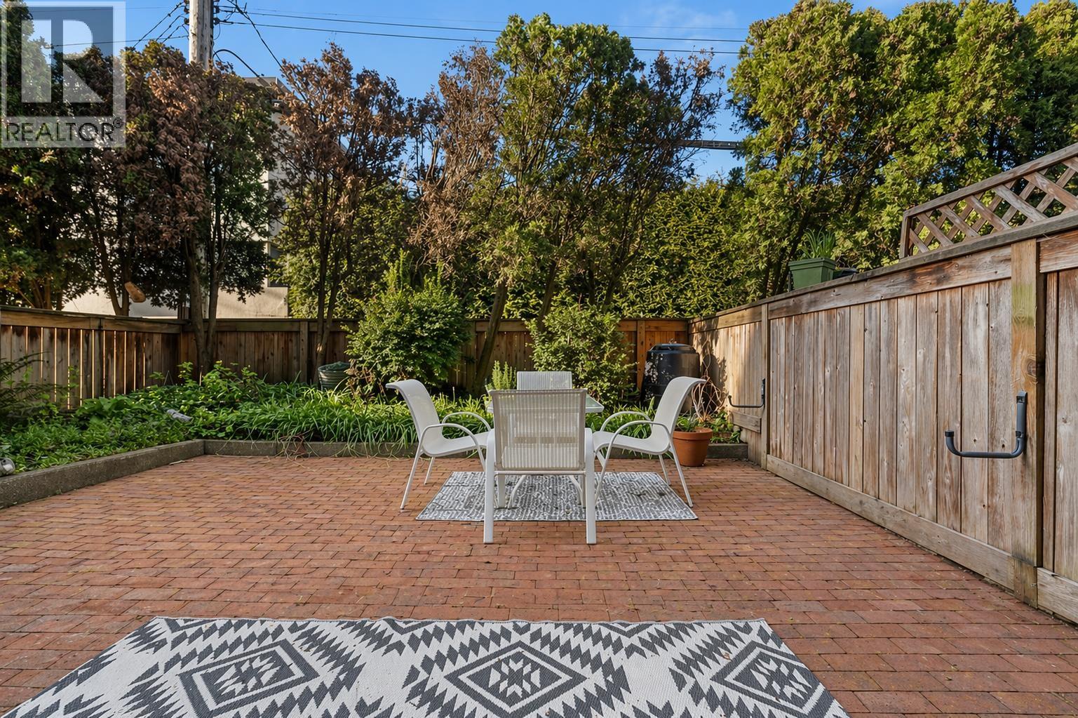 104 2475 York Avenue, Vancouver, British Columbia  V6K 1C9 - Photo 4 - R3115109