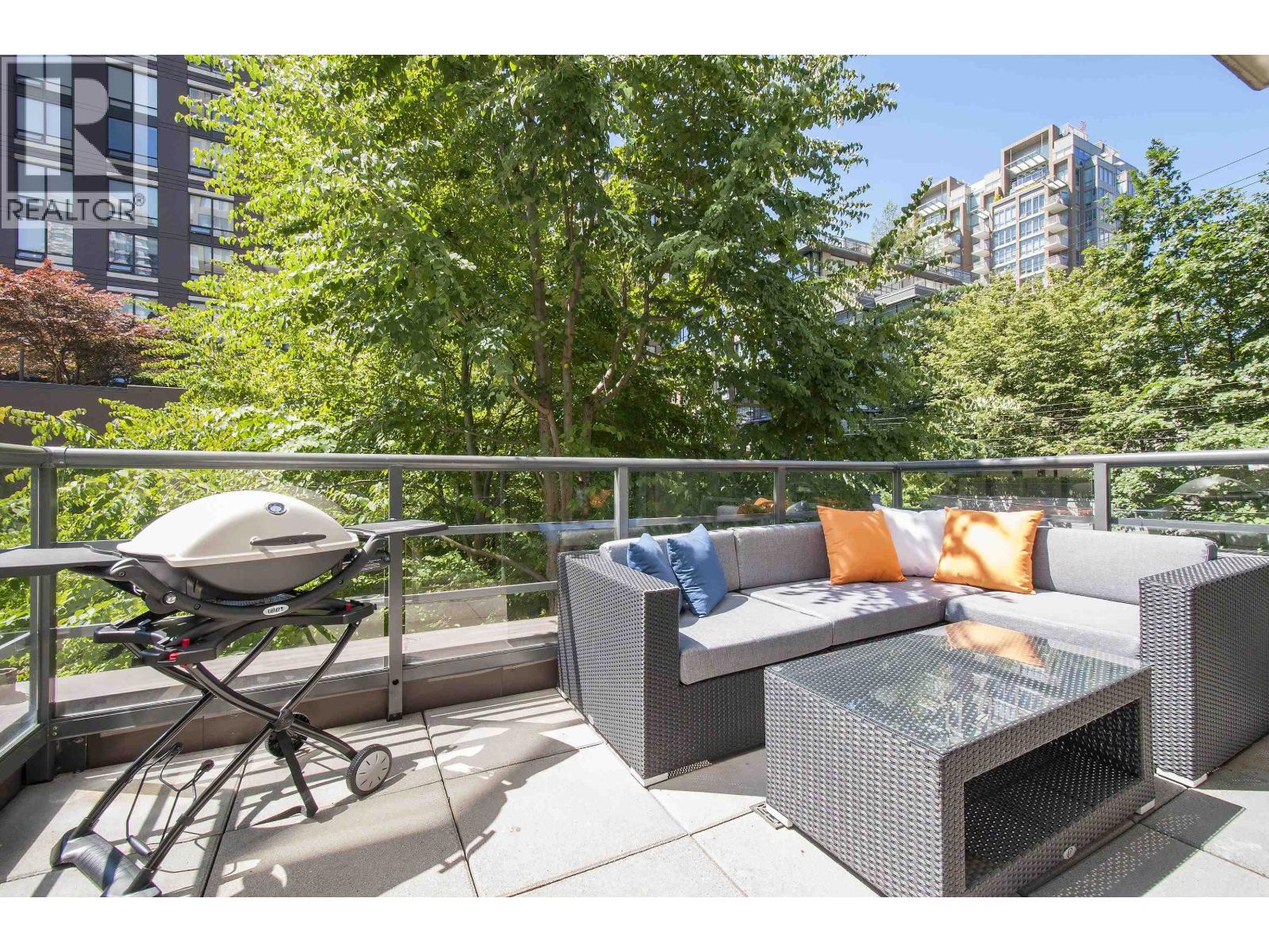 307 1001 Homer Street, Vancouver, British Columbia  V6B 1M9 - Photo 2 - R3115137