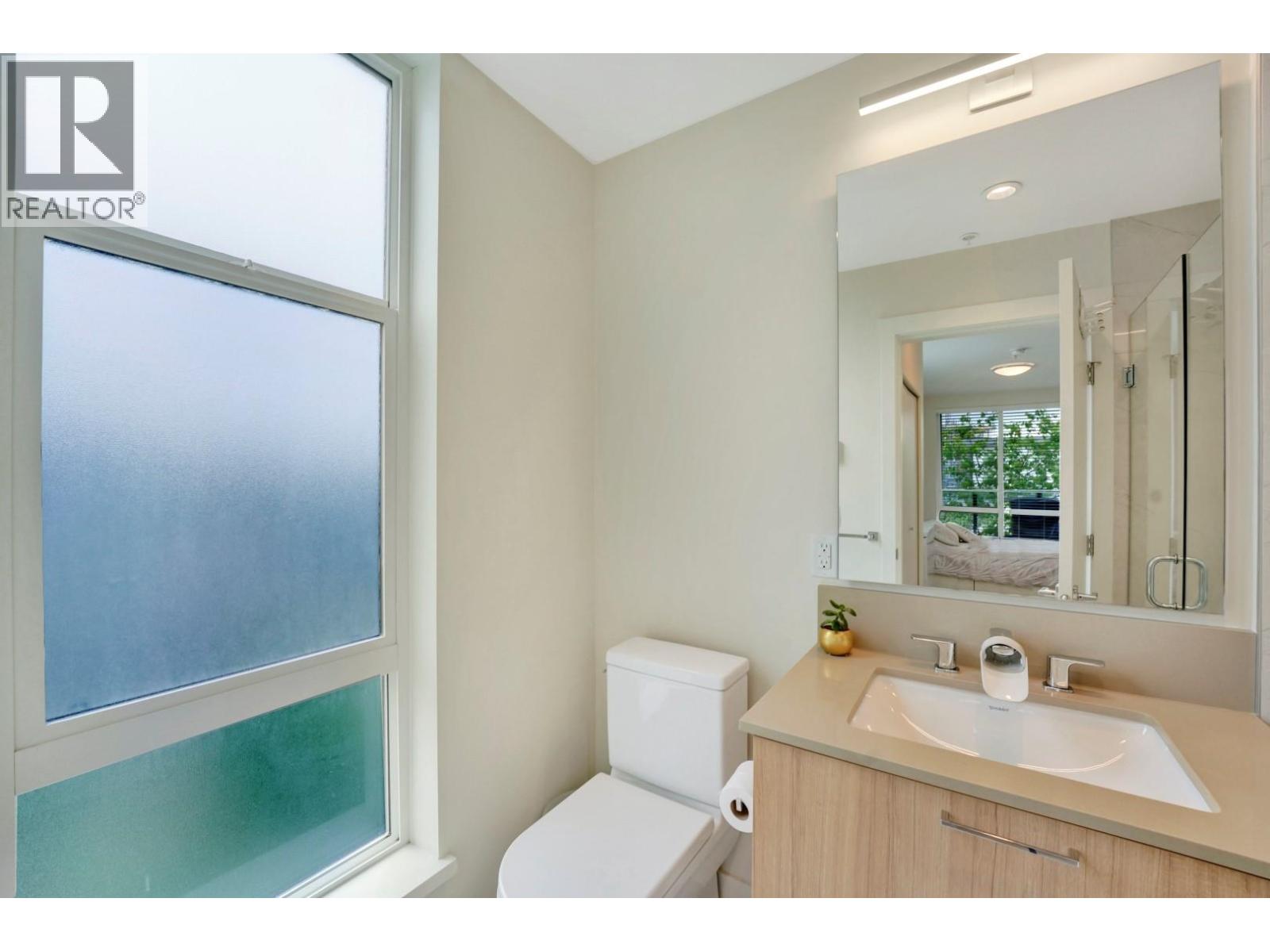 311 707 Como Lake Avenue, Coquitlam, British Columbia  V3J 0J5 - Photo 19 - R3115158