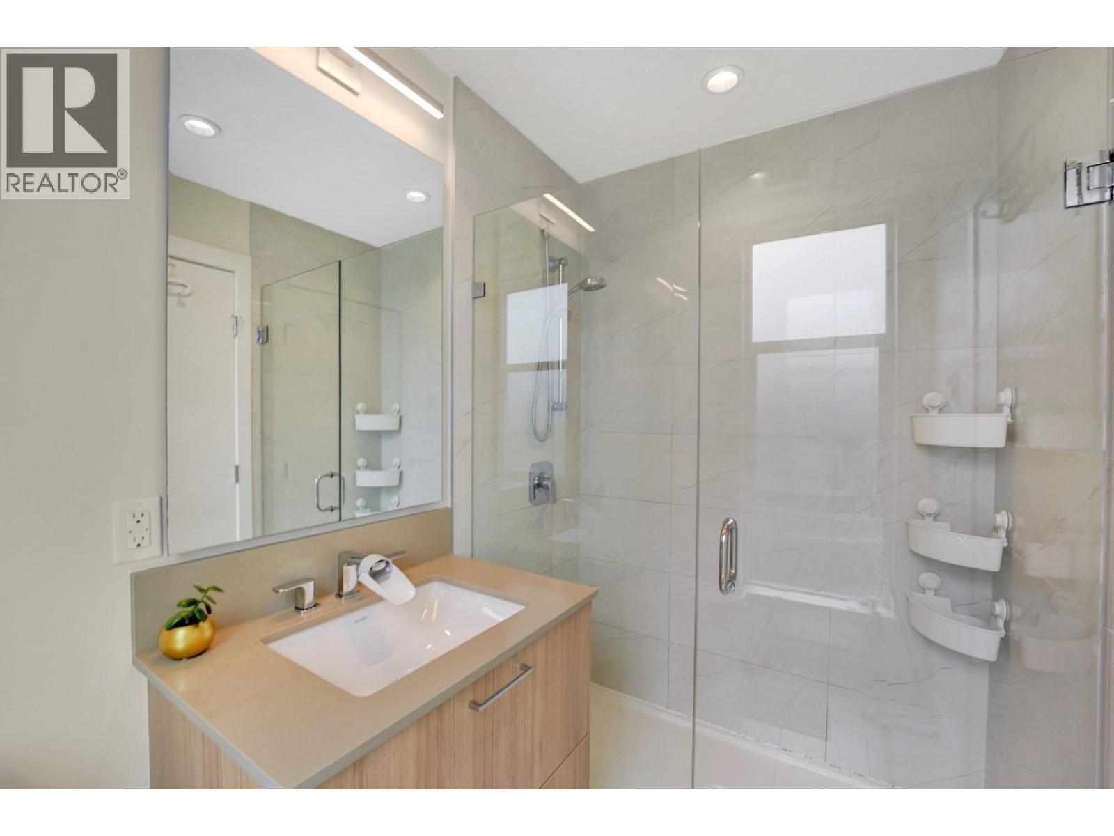 311 707 Como Lake Avenue, Coquitlam, British Columbia  V3J 0J5 - Photo 20 - R3115158