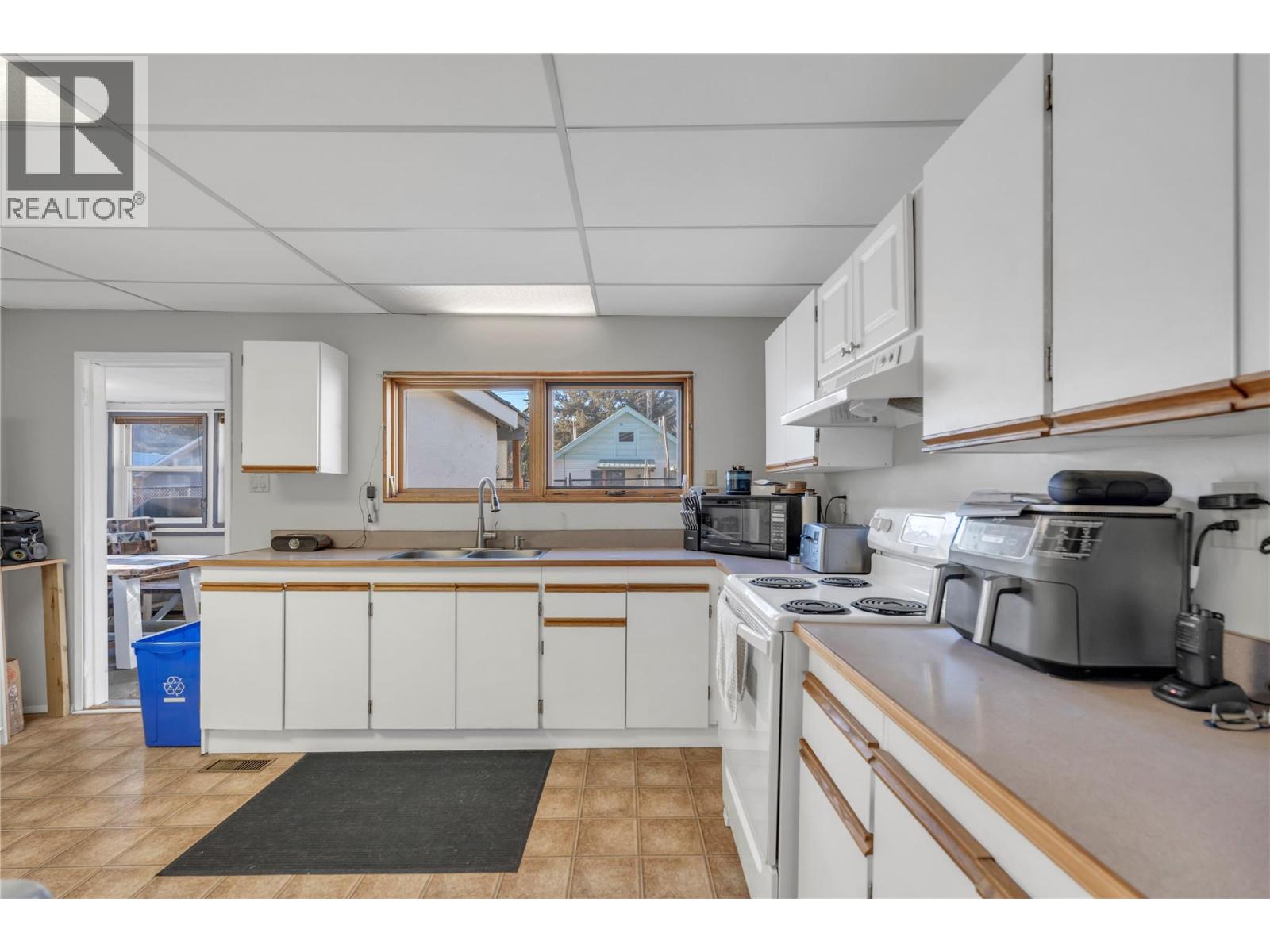 292 Angela Avenue, Princeton, British Columbia  V0X 1W0 - Photo 11 - 10382715