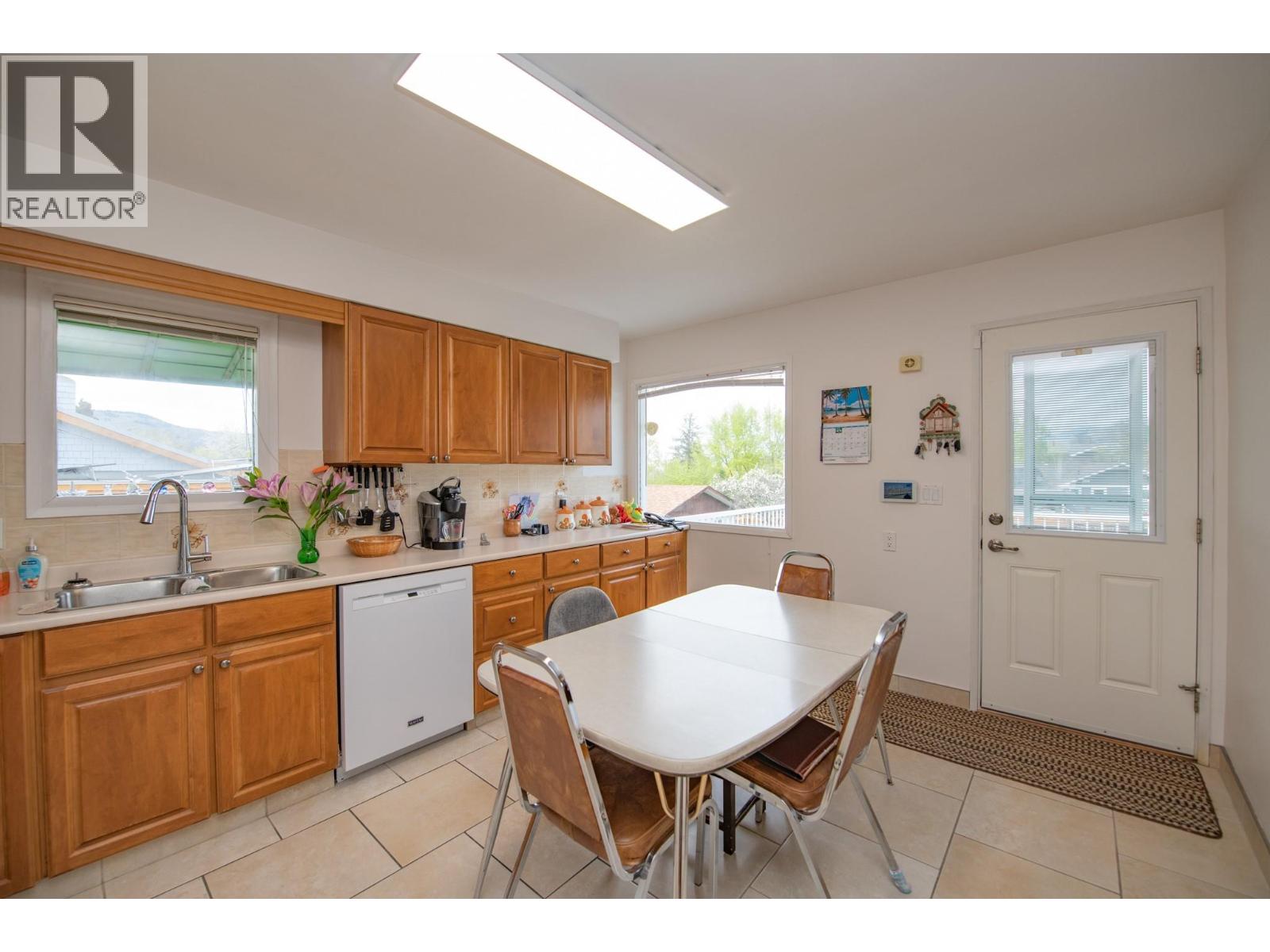 2007 29 Crescent, Vernon, British Columbia  V1T 1Y6 - Photo 7 - 10382348