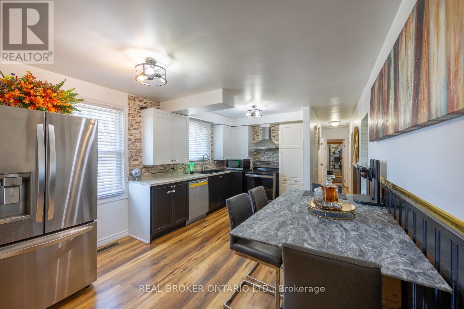 324 College Avenue, Oshawa, Ontario  L1J 1S1 - Photo 5 - E13036966