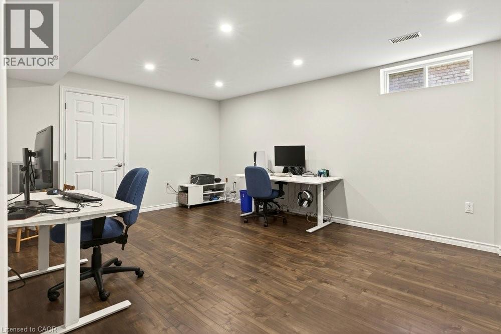 8 Wyvis Court, Stoney Creek, Ontario  L8G 4W3 - Photo 36 - 40823422