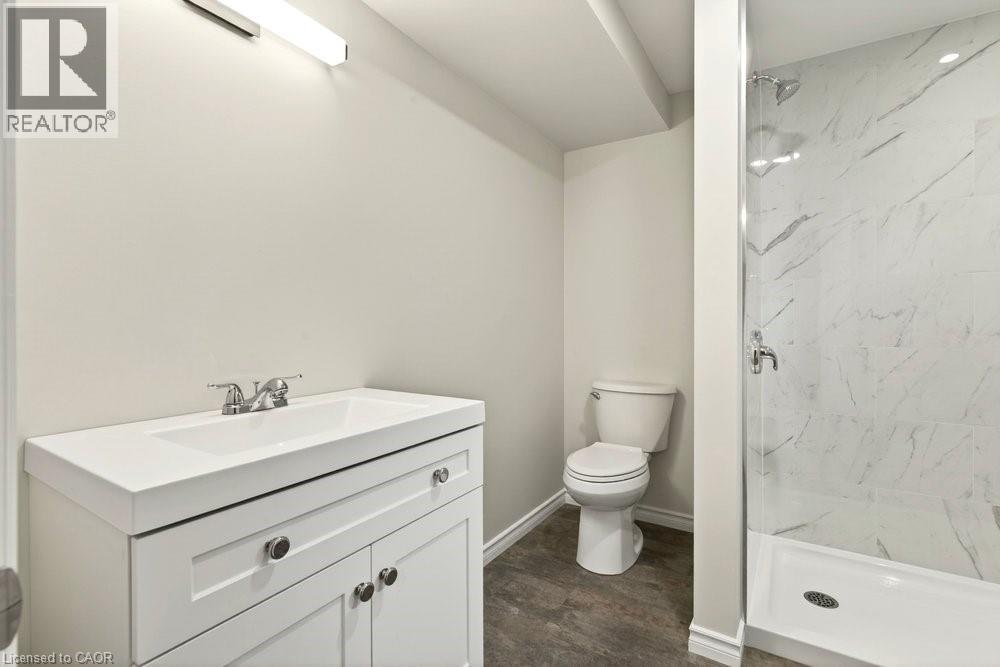 8 Wyvis Court, Stoney Creek, Ontario  L8G 4W3 - Photo 38 - 40823422