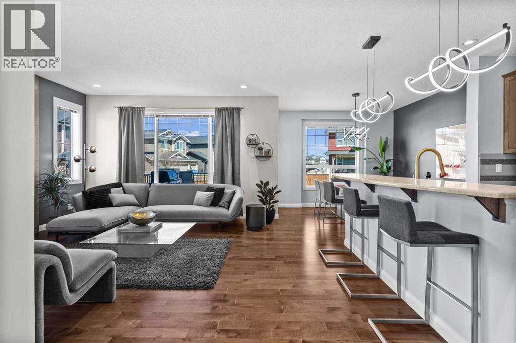 100 Kinniburgh Gardens, Chestermere, Alberta  T1X 0R8 - Photo 10 - A2302807