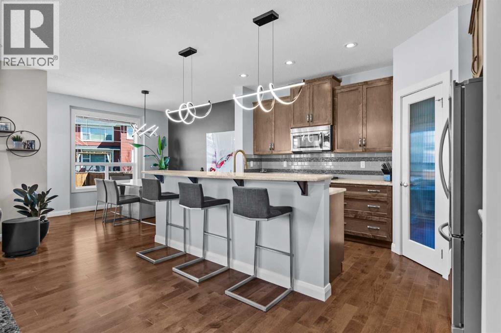 100 Kinniburgh Gardens, Chestermere, Alberta  T1X 0R8 - Photo 11 - A2302807