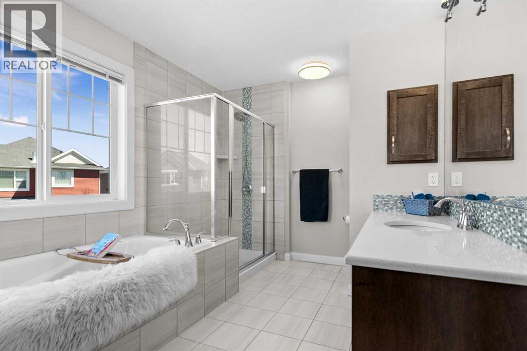 100 Kinniburgh Gardens, Chestermere, Alberta  T1X 0R8 - Photo 28 - A2302807