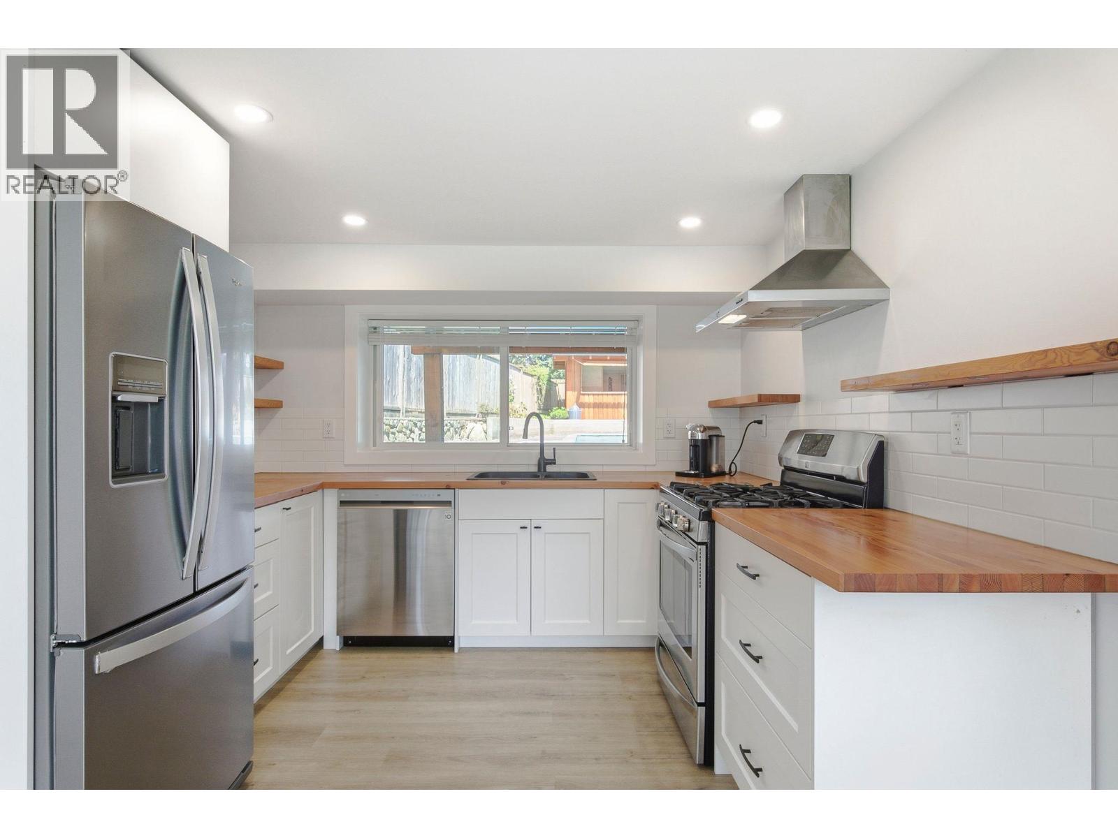 308 Mount Royal Drive, Port Moody, British Columbia  V3H 1R1 - Photo 26 - R3115122