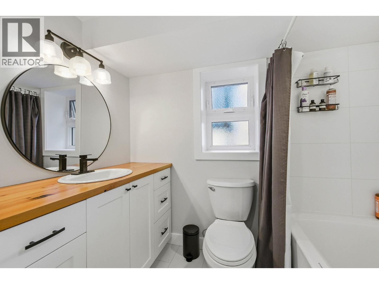 308 Mount Royal Drive, Port Moody, British Columbia  V3H 1R1 - Photo 30 - R3115122