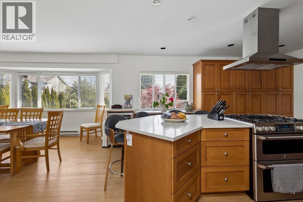 1005 Westmount Drive, Port Moody, British Columbia  V3H 1L1 - Photo 10 - R3115127