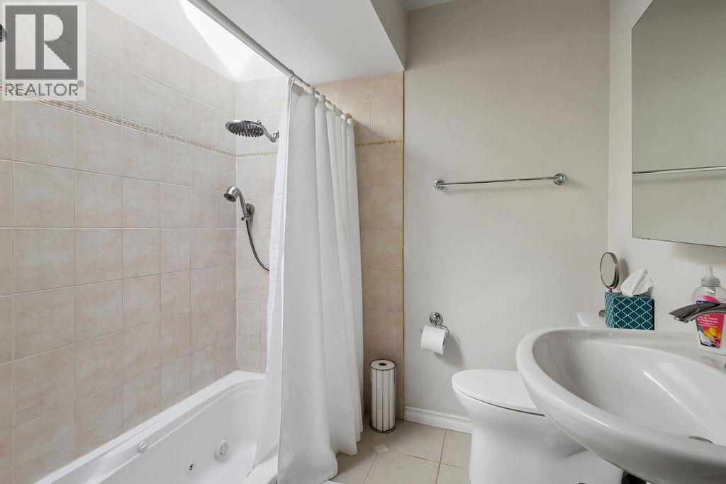 1005 Westmount Drive, Port Moody, British Columbia  V3H 1L1 - Photo 27 - R3115127