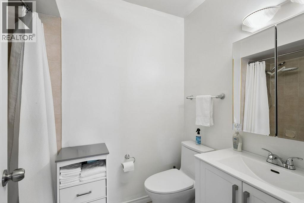 1005 Westmount Drive, Port Moody, British Columbia  V3H 1L1 - Photo 30 - R3115127