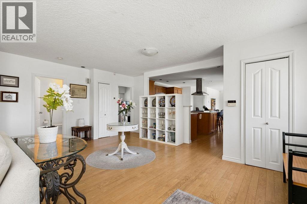 1005 Westmount Drive, Port Moody, British Columbia  V3H 1L1 - Photo 5 - R3115127