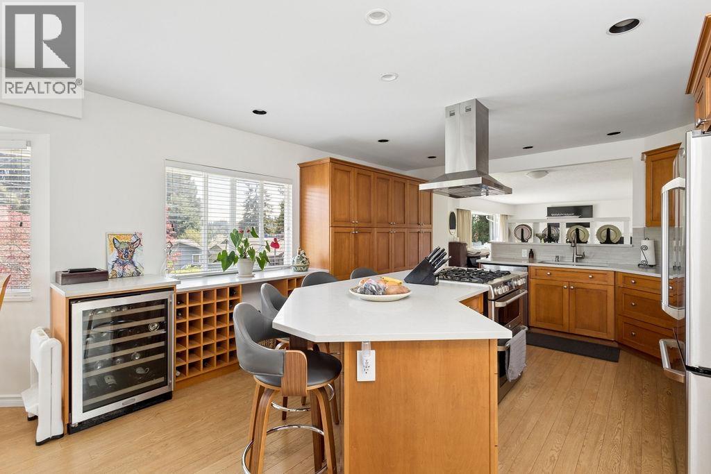 1005 Westmount Drive, Port Moody, British Columbia  V3H 1L1 - Photo 6 - R3115127