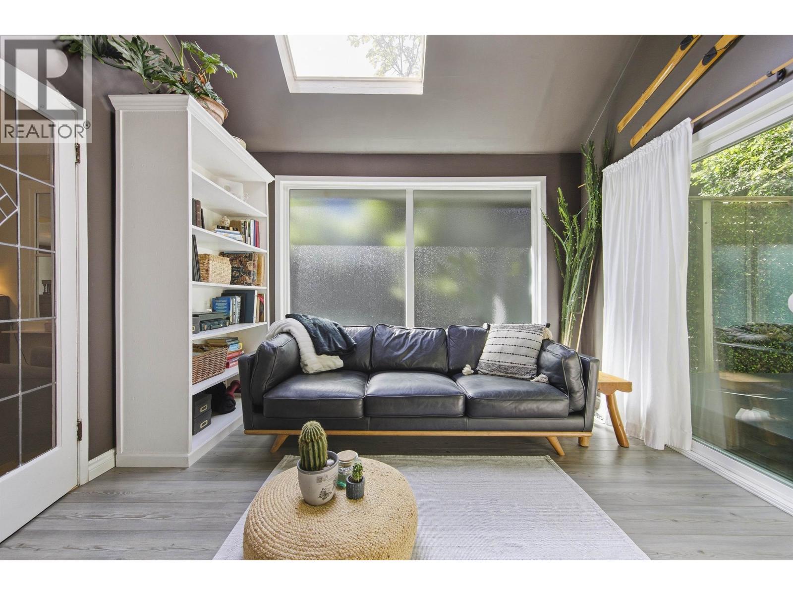 2029 Philip Avenue, North Vancouver, British Columbia  V7P 2W5 - Photo 12 - R3115150