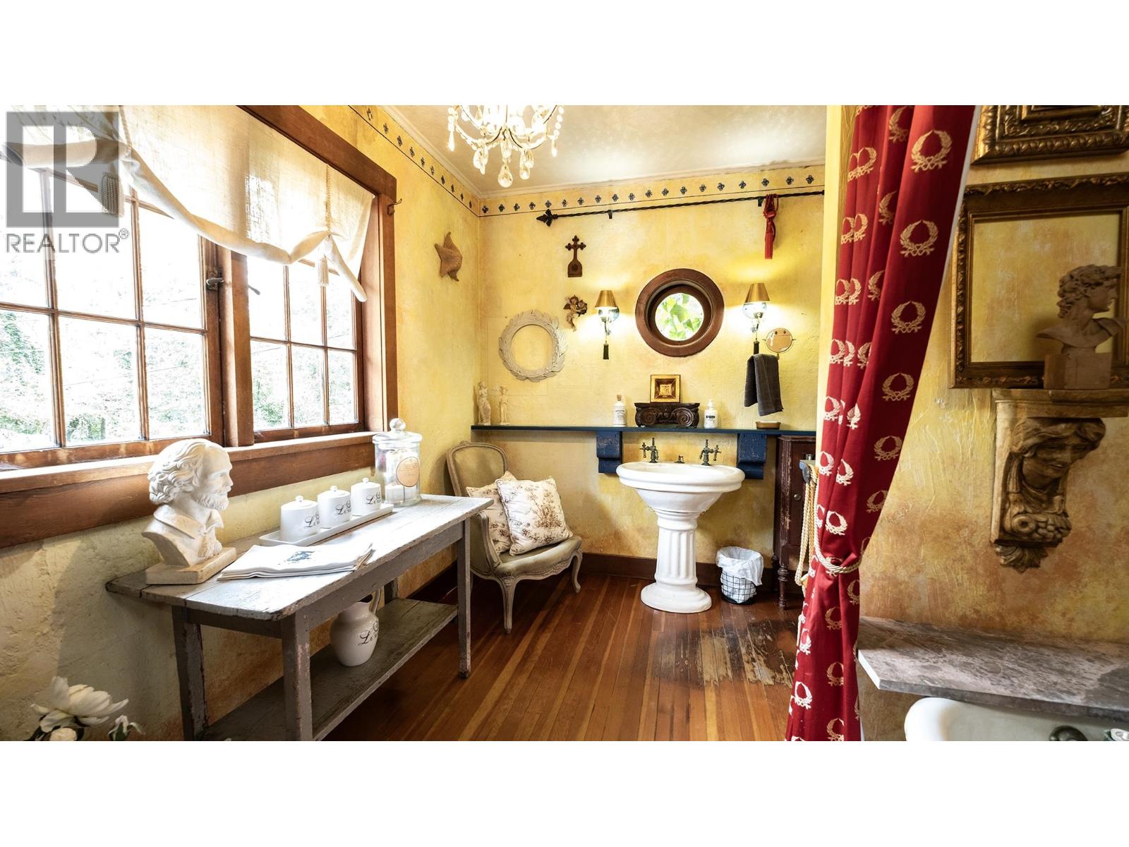 2572 Miles Road, Roberts Creek, British Columbia  V0N 2W4 - Photo 12 - R3115153