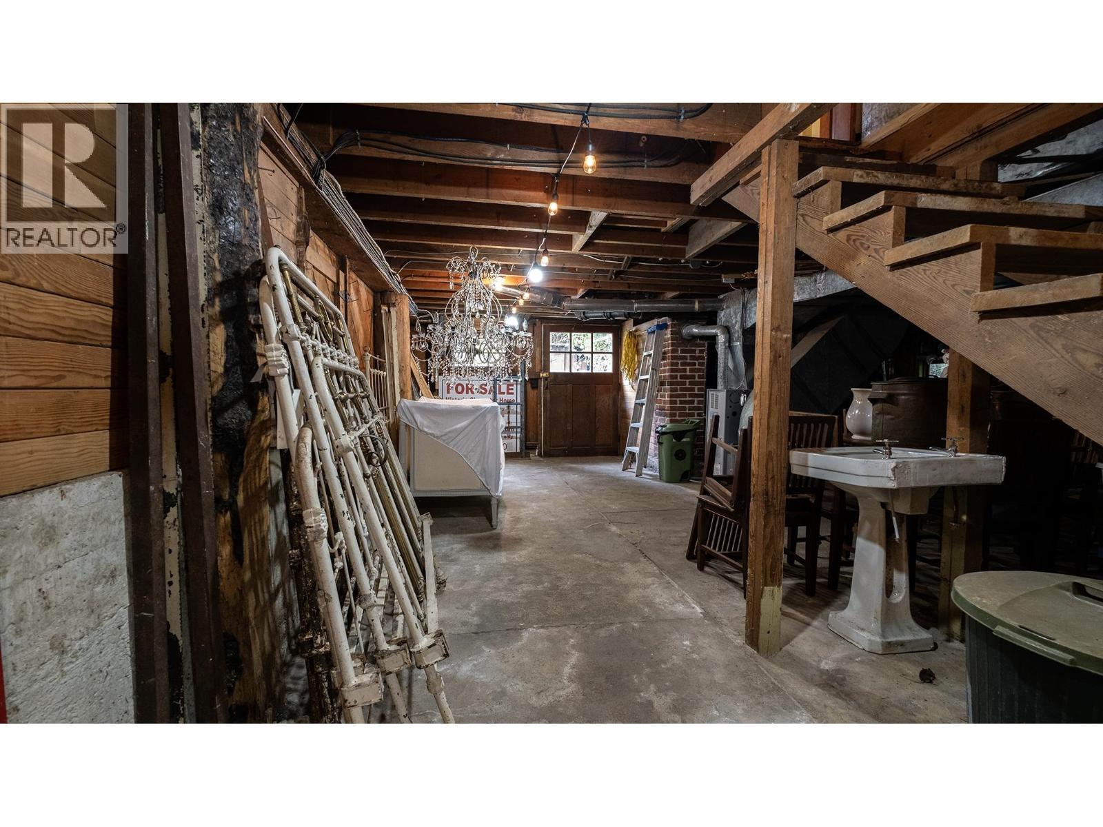 2572 Miles Road, Roberts Creek, British Columbia  V0N 2W4 - Photo 20 - R3115153