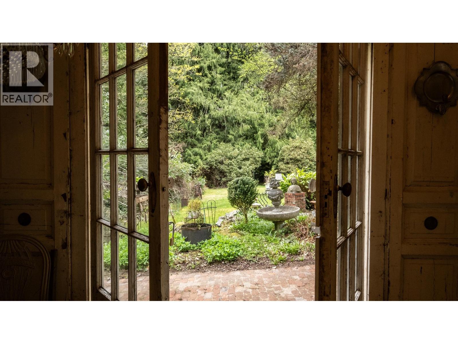 2572 Miles Road, Roberts Creek, British Columbia  V0N 2W4 - Photo 23 - R3115153