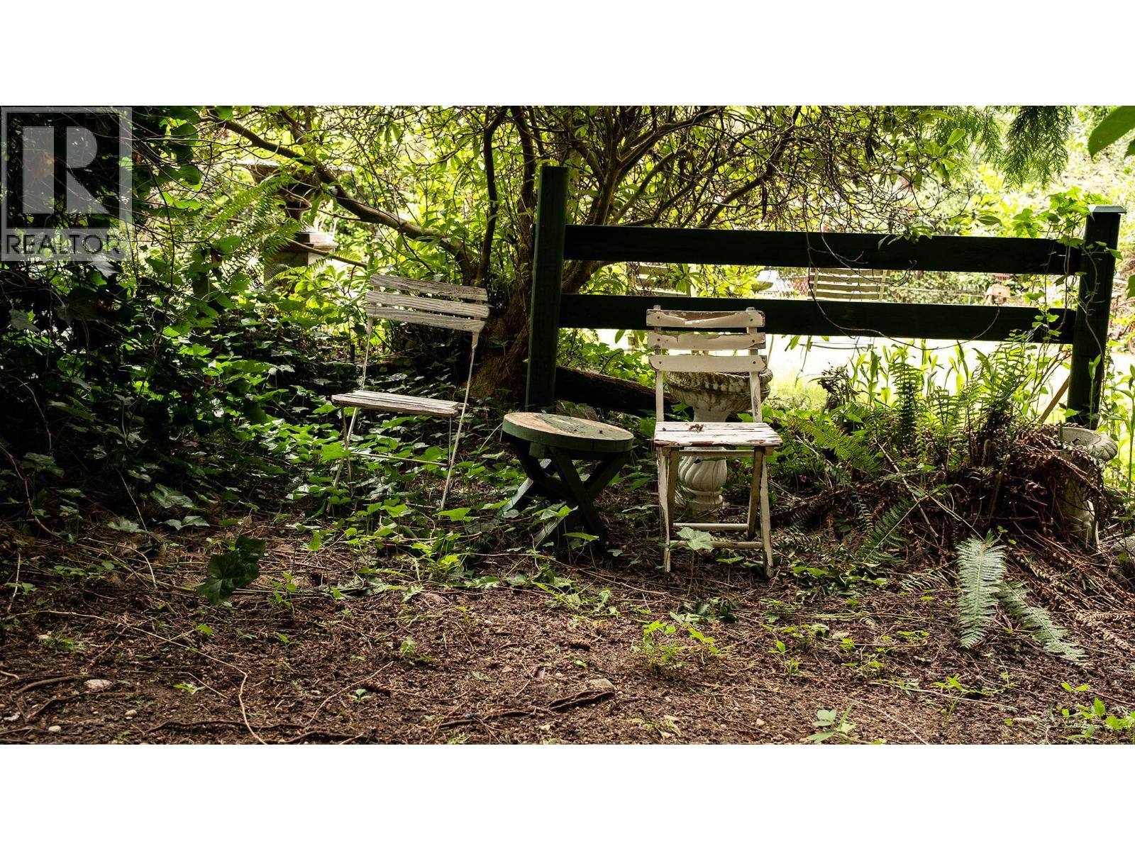 2572 Miles Road, Roberts Creek, British Columbia  V0N 2W4 - Photo 38 - R3115153