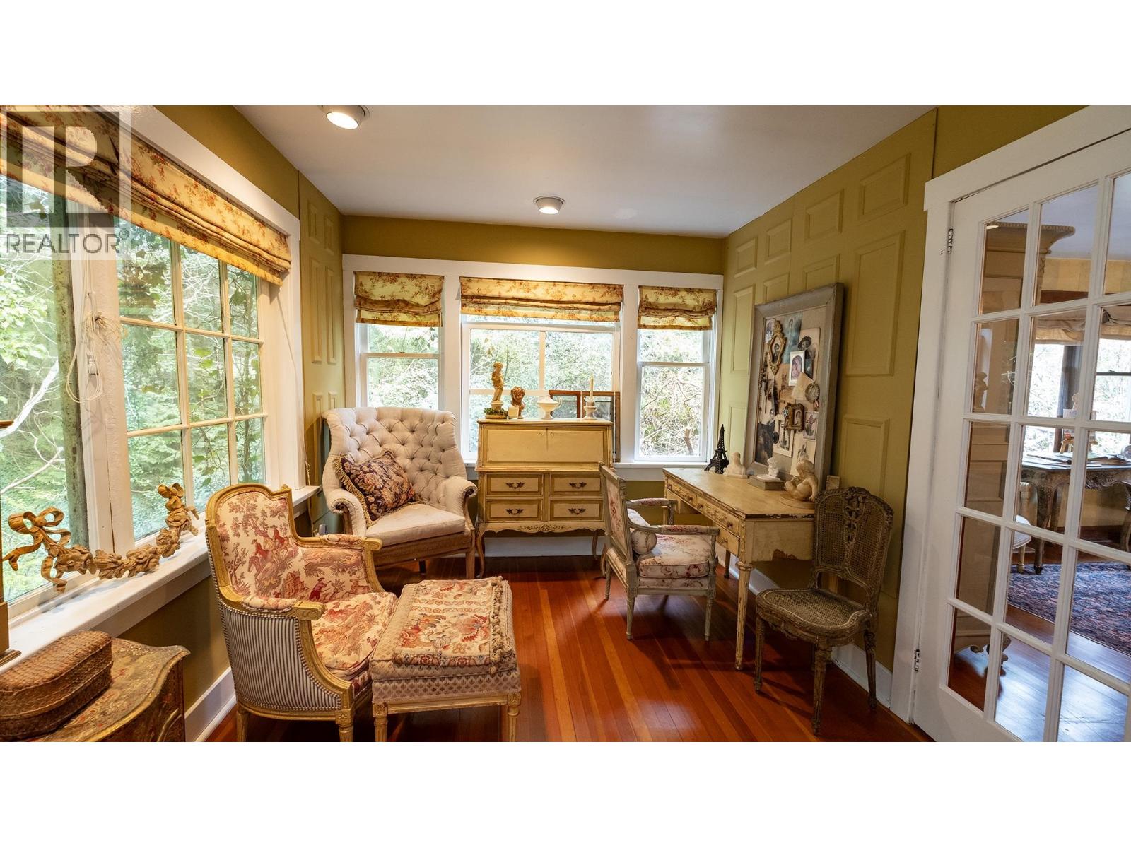 2572 Miles Road, Roberts Creek, British Columbia  V0N 2W4 - Photo 4 - R3115153