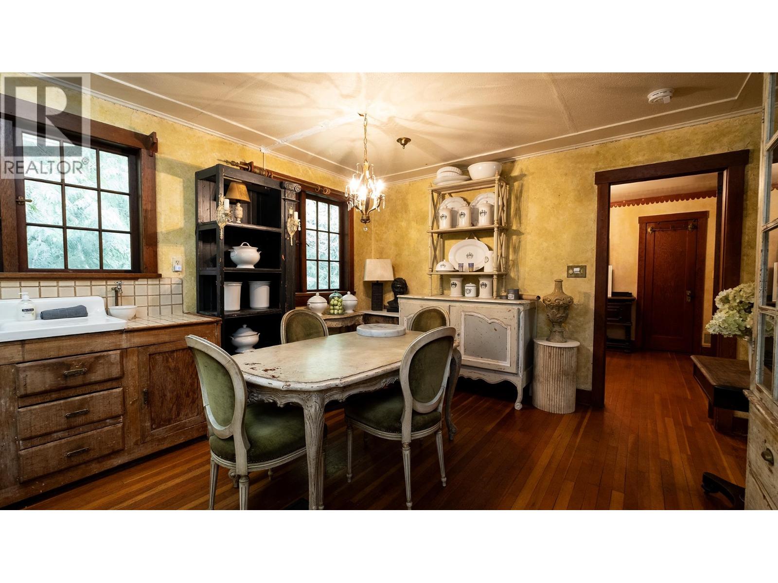 2572 Miles Road, Roberts Creek, British Columbia  V0N 2W4 - Photo 7 - R3115153