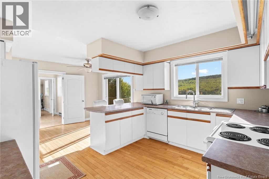 18 Hillview Street, Upper Kingsclear, New Brunswick  E3B 1V1 - Photo 10 - NB134330
