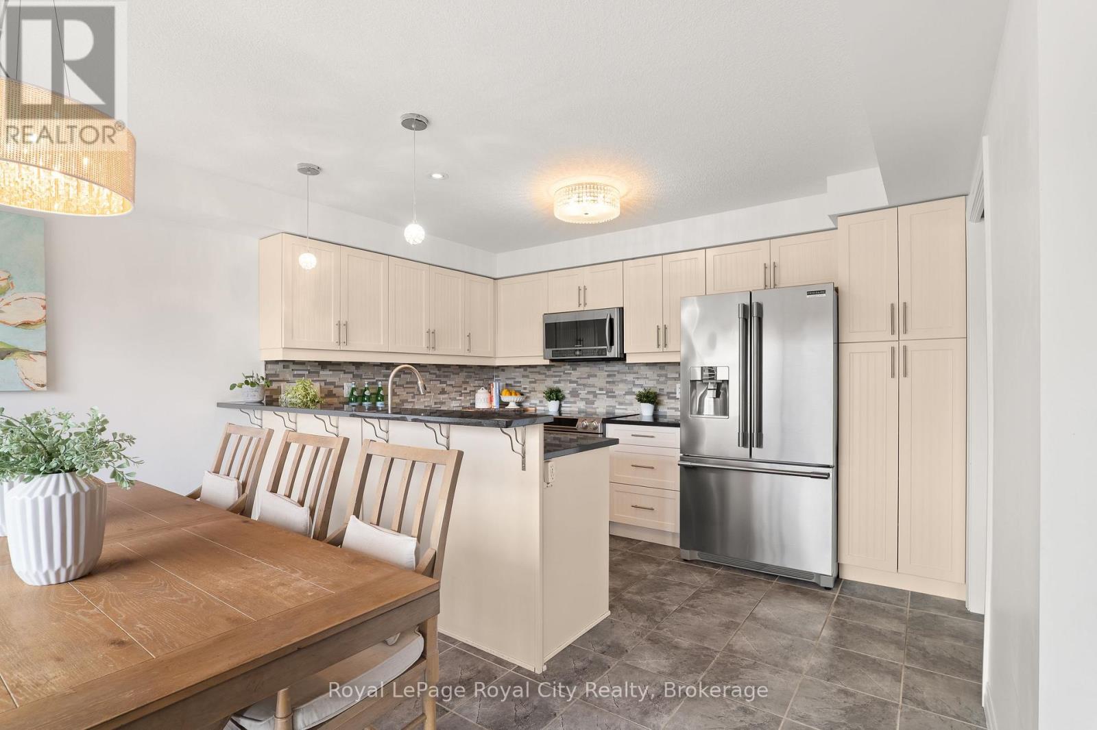 28 Newcastle Court, Kitchener, Ontario  N2R 0G7 - Photo 13 - X13036958