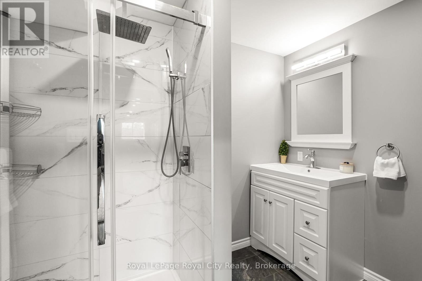 28 Newcastle Court, Kitchener, Ontario  N2R 0G7 - Photo 34 - X13036958