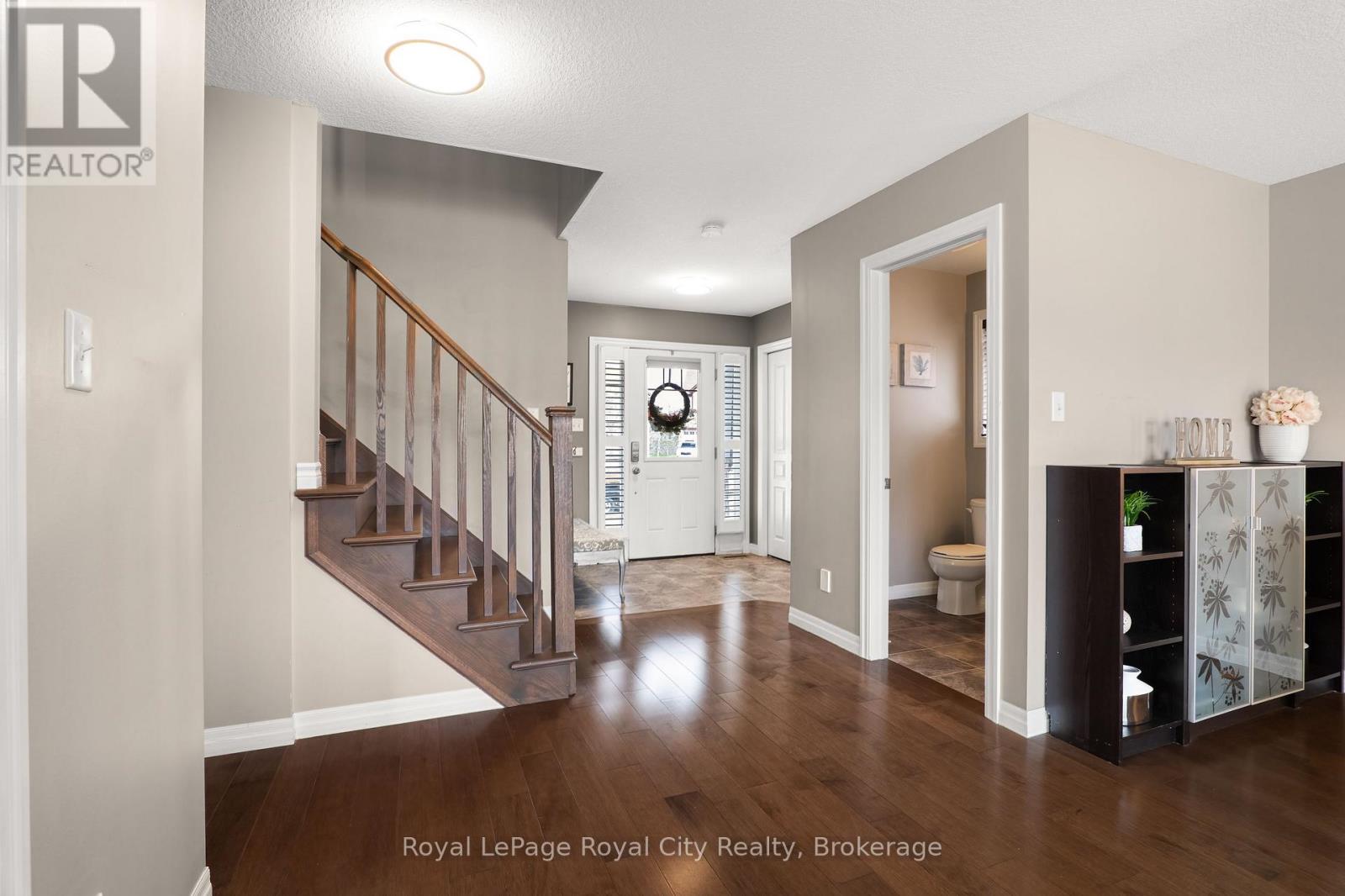 28 Newcastle Court, Kitchener, Ontario  N2R 0G7 - Photo 5 - X13036958