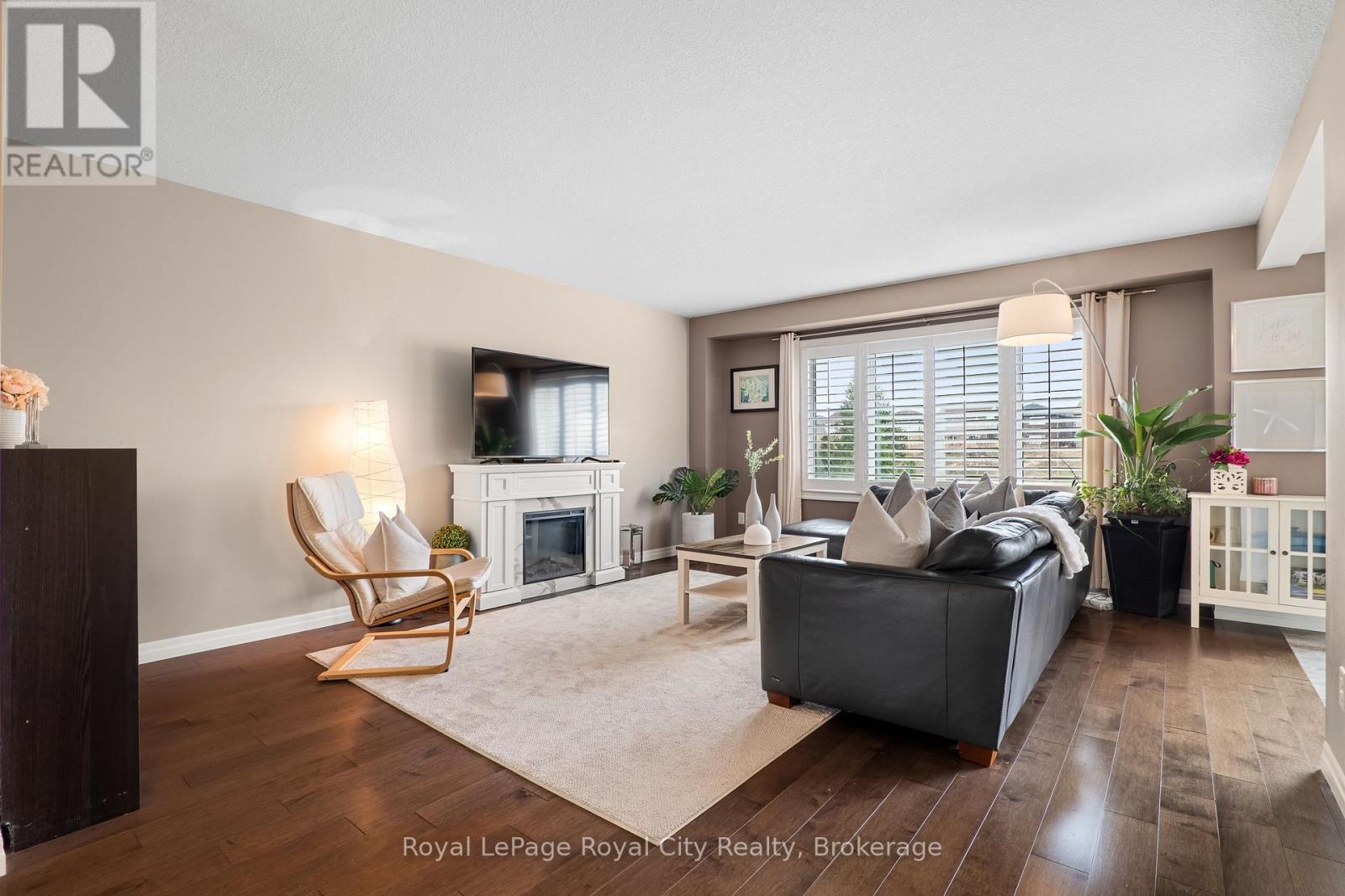 28 Newcastle Court, Kitchener, Ontario  N2R 0G7 - Photo 7 - X13036958