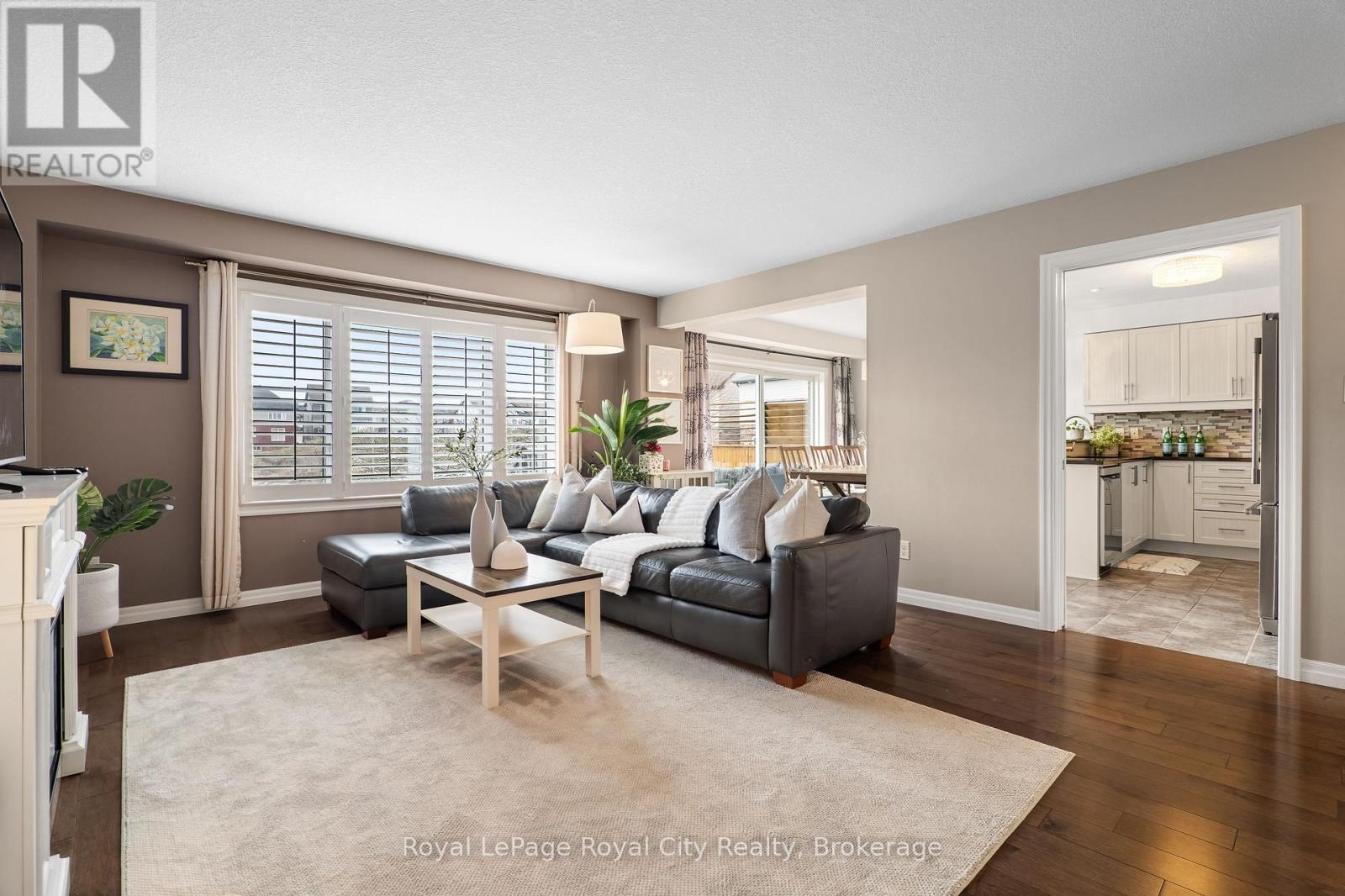 28 Newcastle Court, Kitchener, Ontario  N2R 0G7 - Photo 8 - X13036958