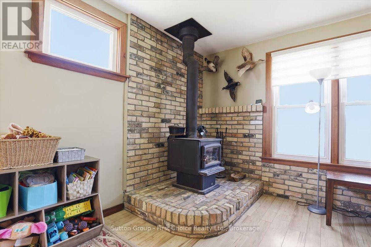 1801 Perth Road 139 Rr 6 Road, Perth South, Ontario  N4X 1C8 - Photo 10 - X13037008