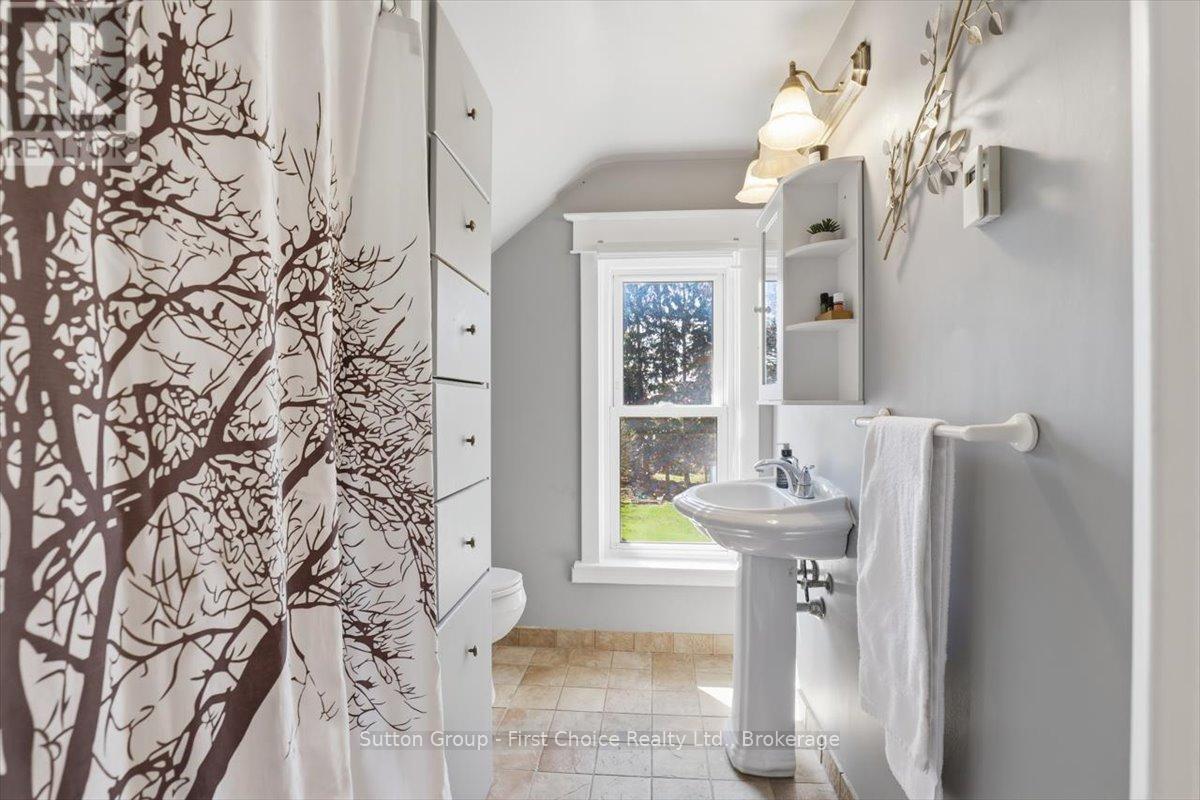 1801 Perth Road 139 Rr 6 Road, Perth South, Ontario  N4X 1C8 - Photo 29 - X13037008