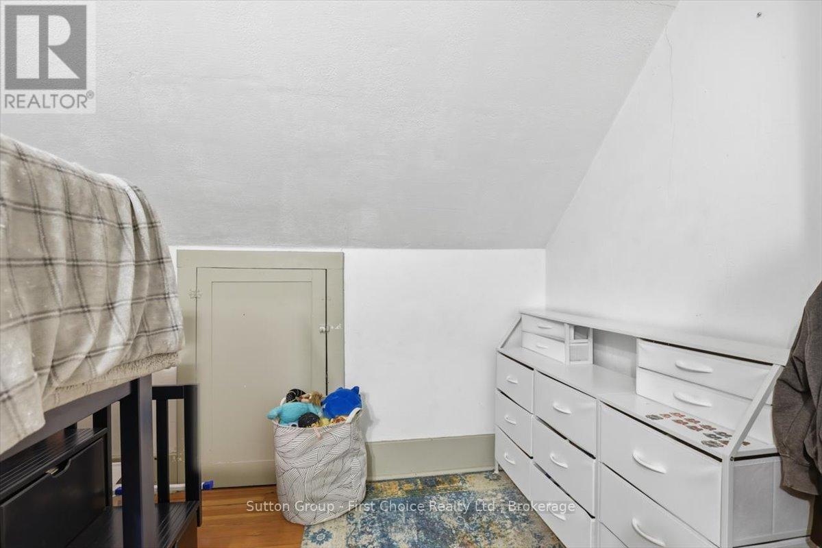 1801 Perth Road 139 Rr 6 Road, Perth South, Ontario  N4X 1C8 - Photo 31 - X13037008