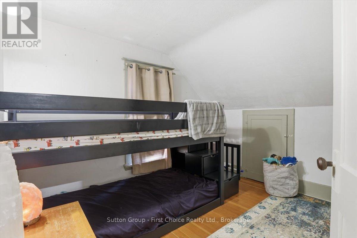 1801 Perth Road 139 Rr 6 Road, Perth South, Ontario  N4X 1C8 - Photo 32 - X13037008