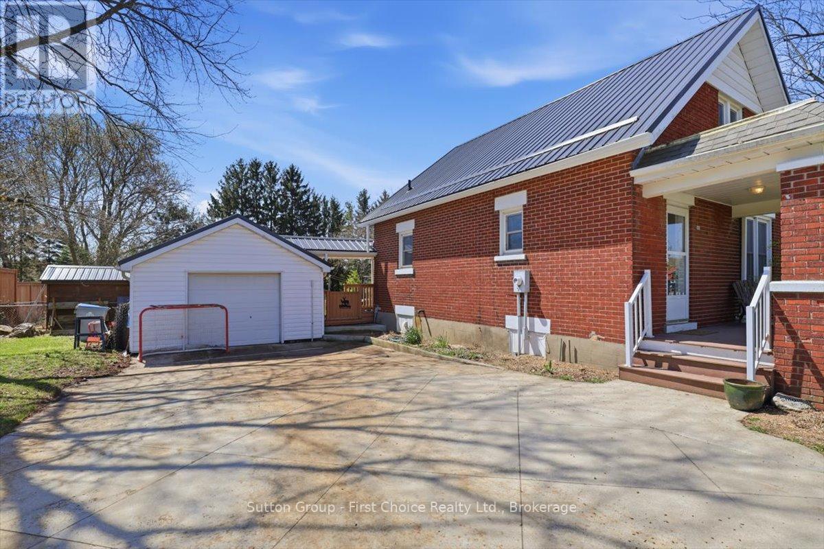 1801 Perth Road 139 Rr 6 Road, Perth South, Ontario  N4X 1C8 - Photo 7 - X13037008