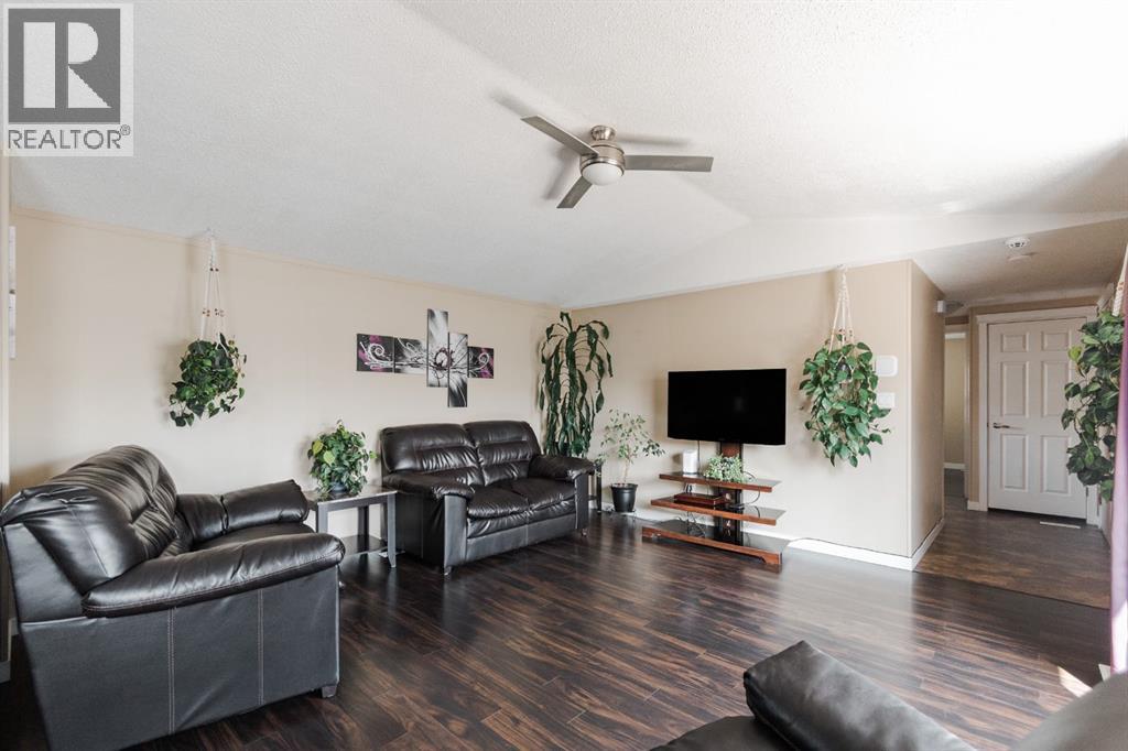 113 Mustang Road, Fort Mcmurray, Alberta  T9H 5K5 - Photo 5 - A2300862