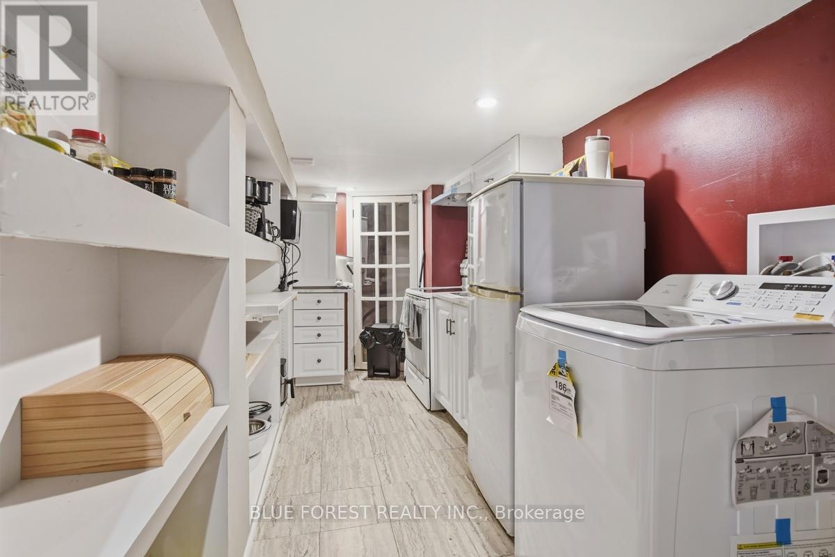 1408 Devos Drive, London North, Ontario  N5X 4L1 - Photo 32 - X13036916