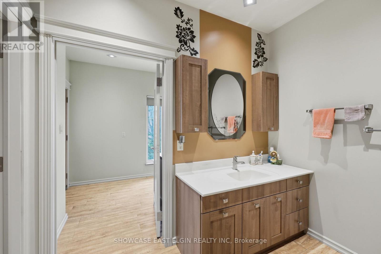 88628 Hilltop Lane, Malahide, Ontario  N5H 0B1 - Photo 16 - X13036938