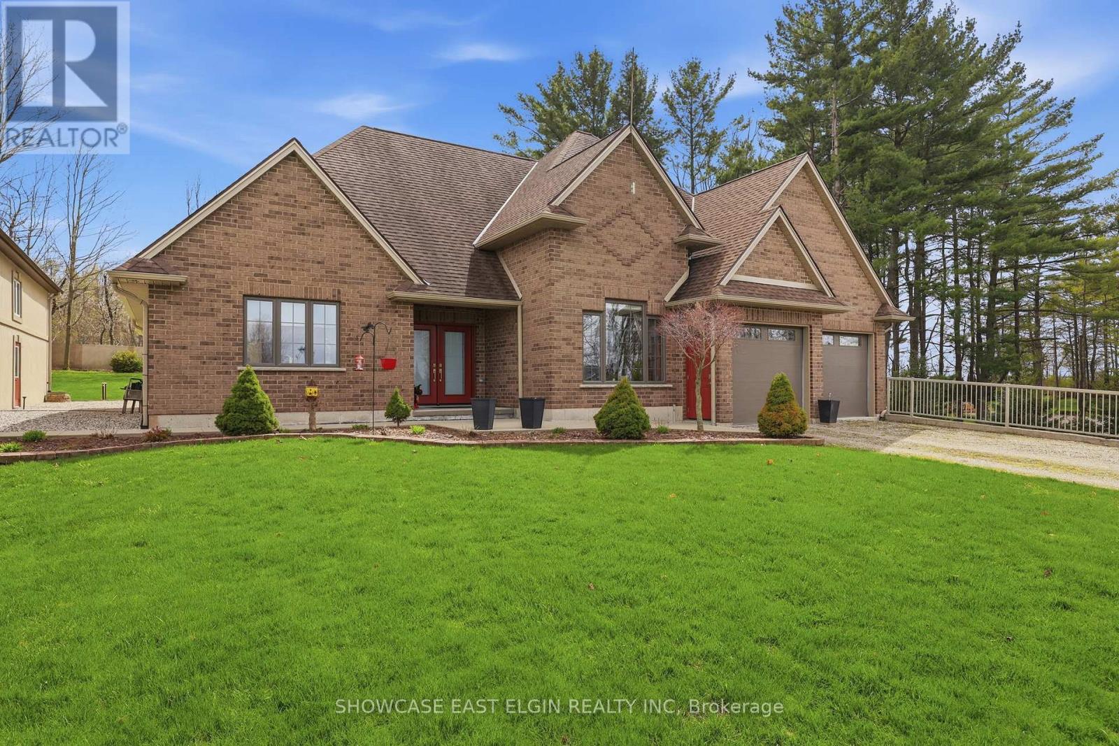 88628 Hilltop Lane, Malahide, Ontario  N5H 0B1 - Photo 2 - X13036938