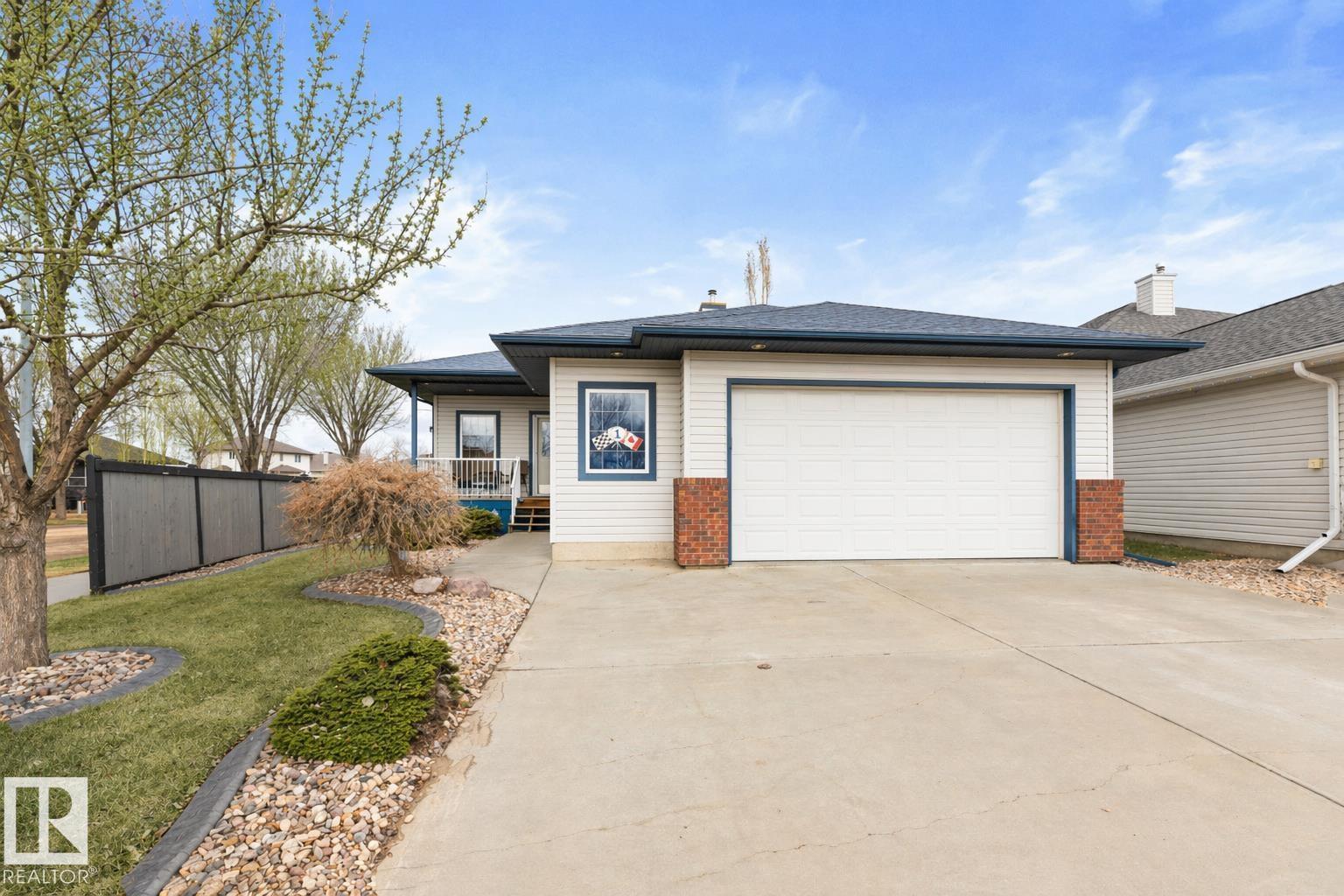 1 Birchwood CL, leduc, Alberta