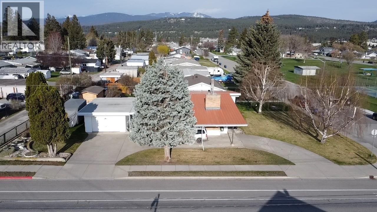 523 8th Street S, Cranbrook, British Columbia  V1C 1P3 - Photo 3 - 10384615
