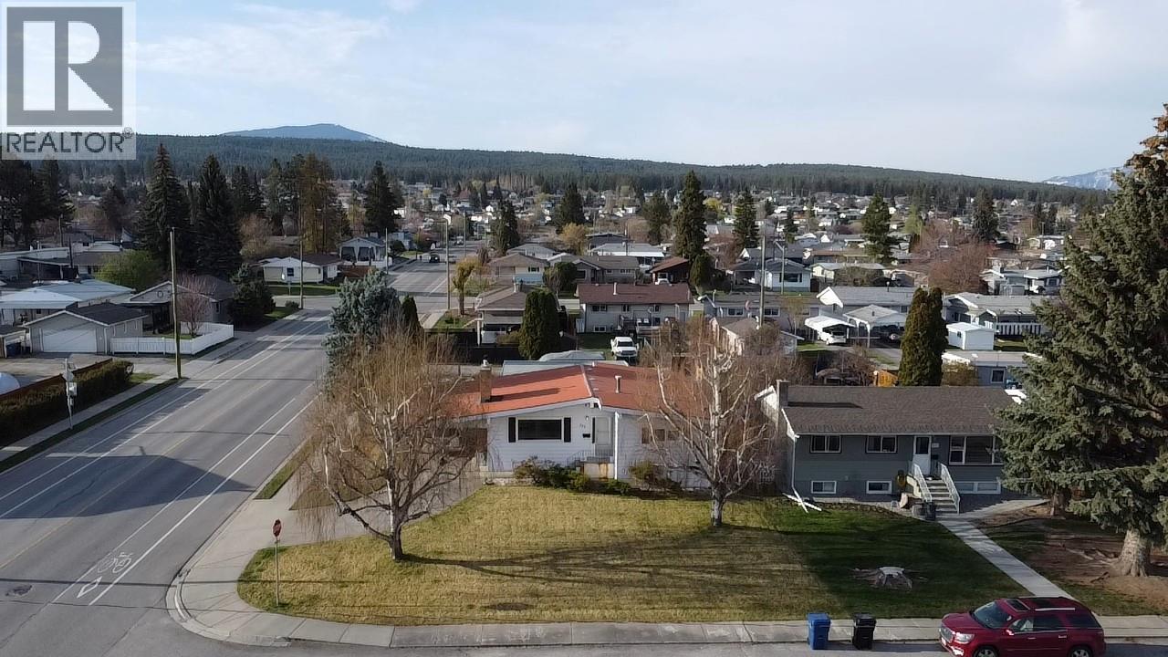 523 8th Street S, Cranbrook, British Columbia  V1C 1P3 - Photo 33 - 10384615
